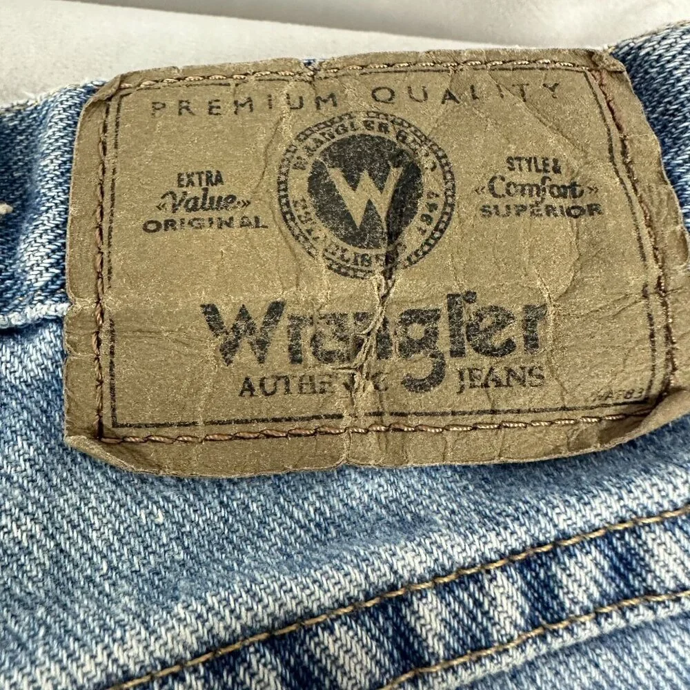 Wrangler Men's Denim Shorts Size 34 Authentic Jeans 100% Cotton Light Blue